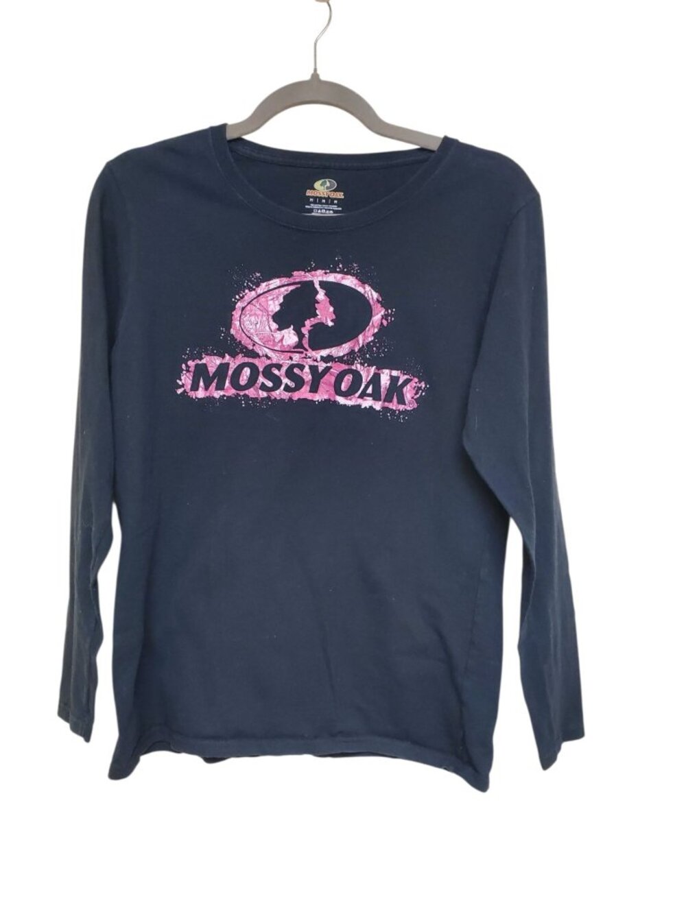 Mossy Oak Women's Black Pink Camo Spray Logo Long Sleeve Graphic Crew Neck Tee M